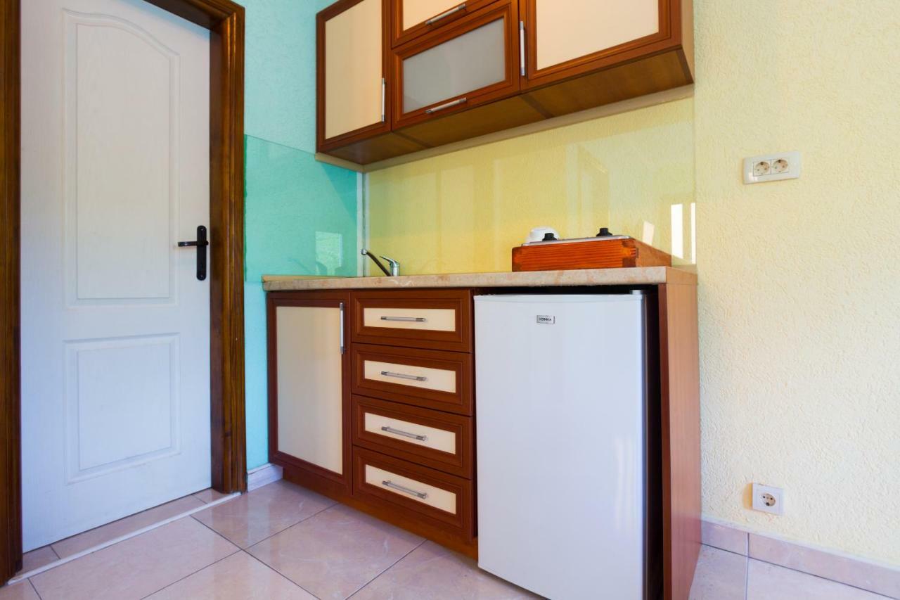 Romeo And Juliet Apartments Tivat Exterior photo